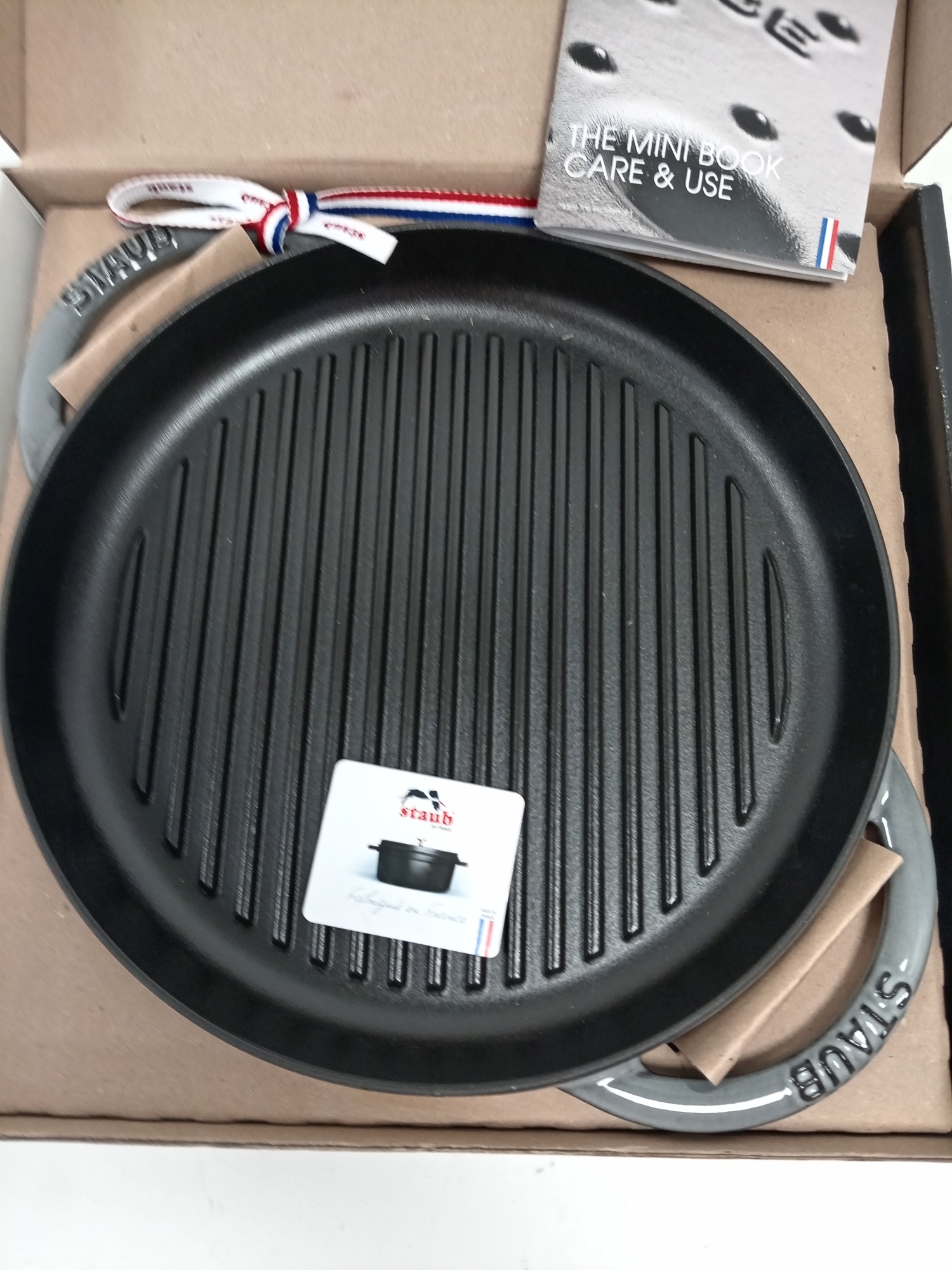 Staub 40509-522 Pure Grill Round, Gray, 10.2 inches (26 cm) Grill Pan grey - Picture 4 of 7